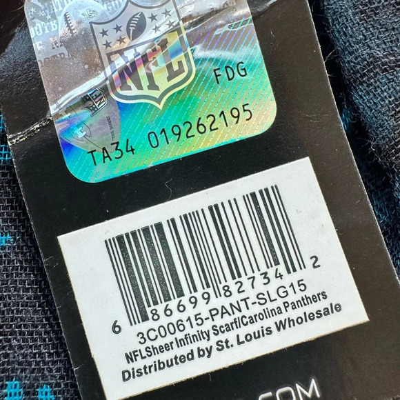 NWT NFL Carolina Panthers Infinity Scarf - Picture 2 of 2